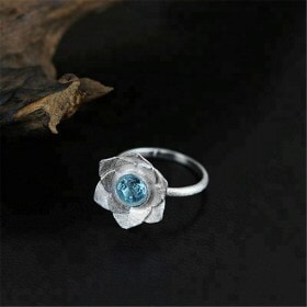 Pure-Lotus-silver-peruvian-ring-with-Topaz (1)
